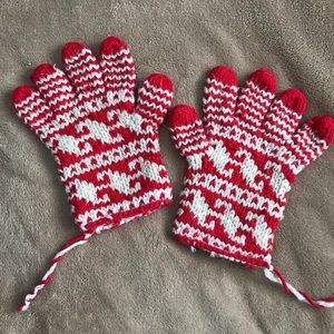 Chunky surfer-style hand-knit mittens / gloves